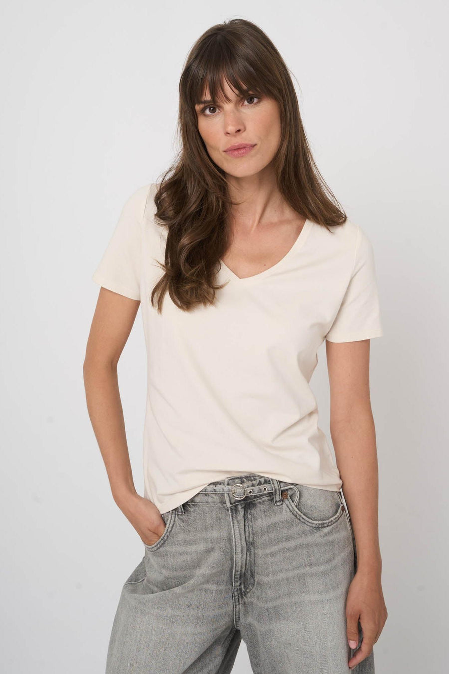 Basic Cotton V-Neck T-Shirt Ivory-Repeat-Tocca Finita