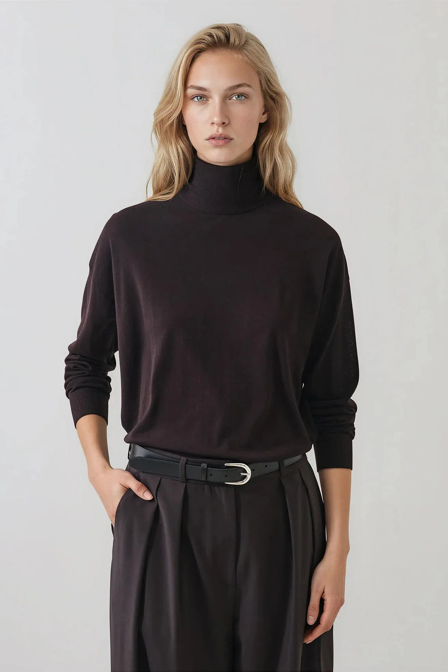 Extra-Fine Merino Relaxed Turtleneck Turkish Coffee-Patrick Assaraf-Tocca Finita