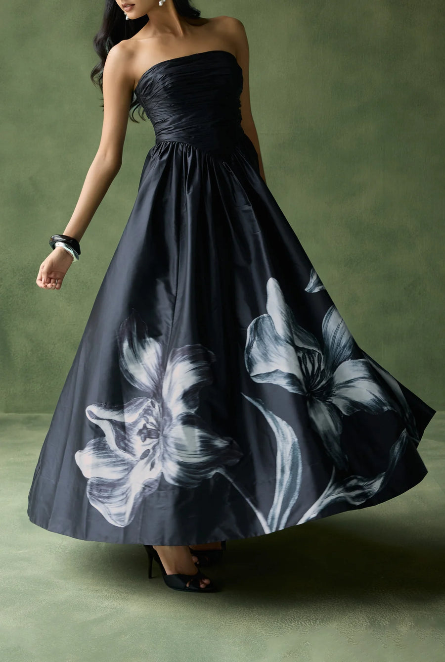Ishi Long Dress Black-Hemant & Nandita-Tocca Finita