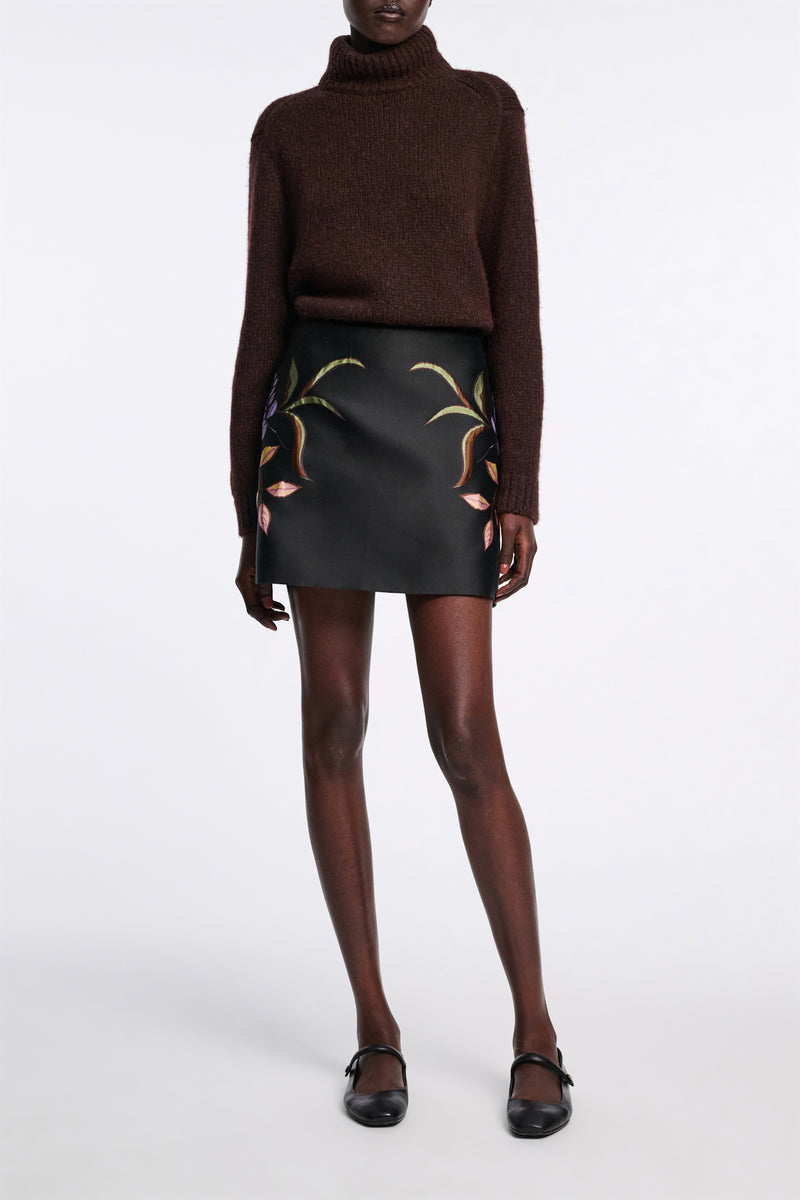Soft Petal Skirt Pure Black