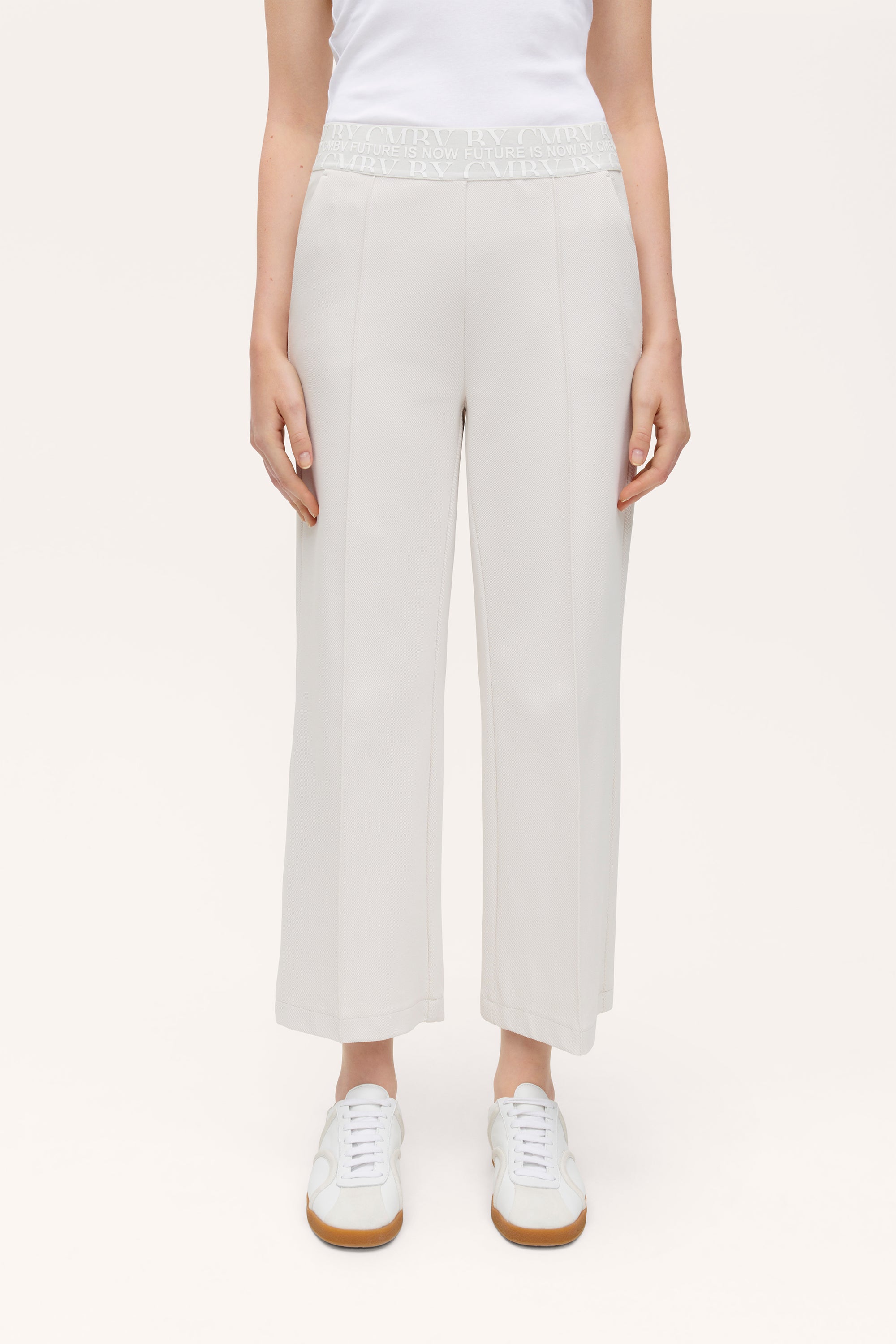 Cameron Pant by Cambio