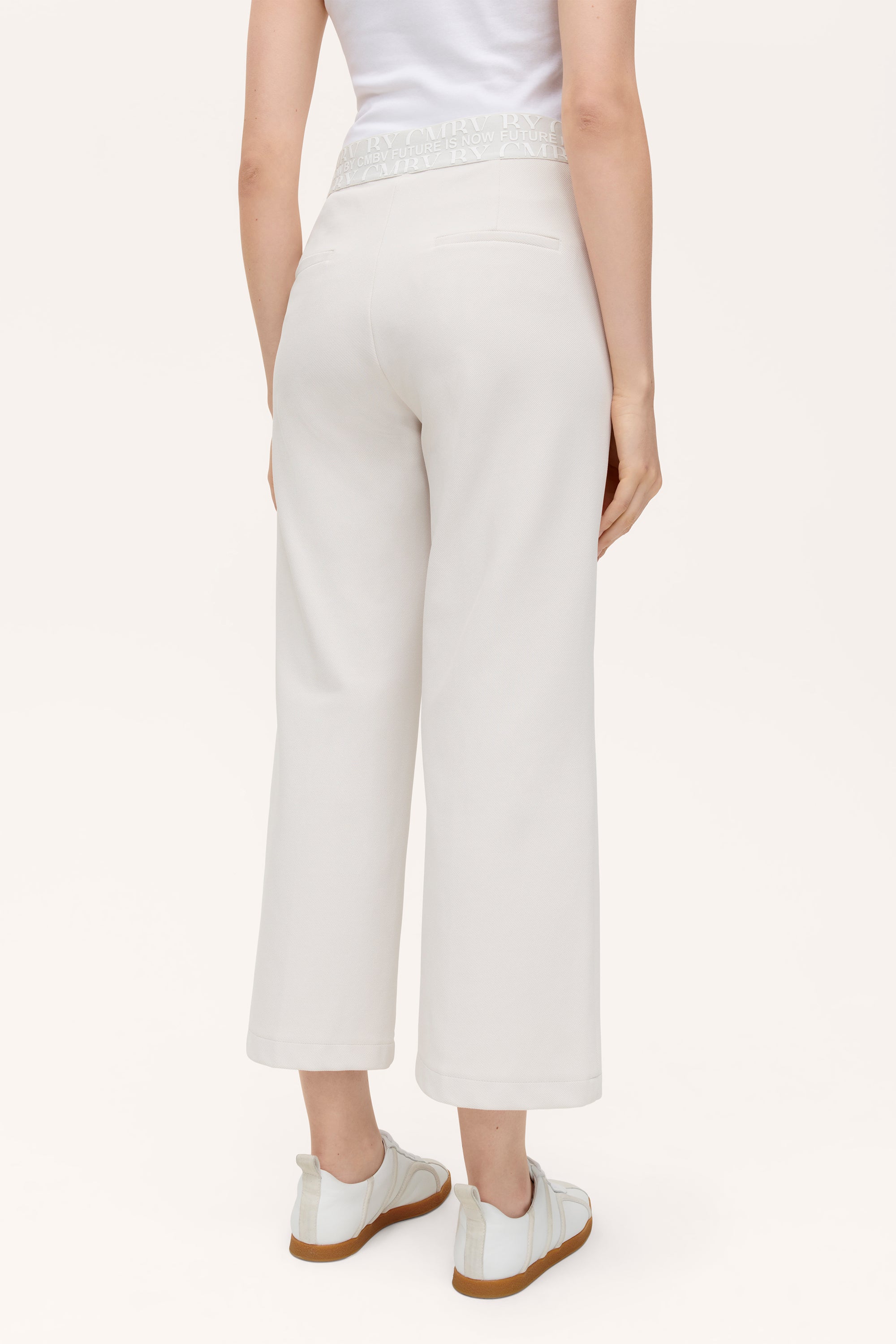 Cameron Pant by Cambio
