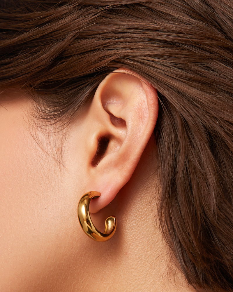 Staple Hoop Earring Medium