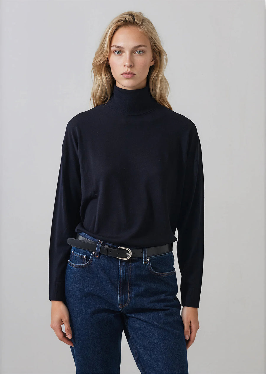 Extra-Fine Merino Relaxed Turtleneck Dark Navy