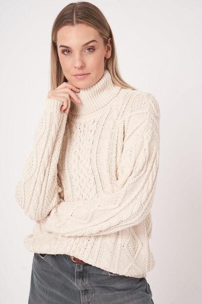 Knitted Pullover in Ivory-Repeat-Tocca Finita