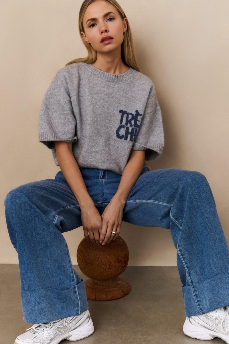 Knitted Short Sleeve Sweater With Artwork Light Grey
