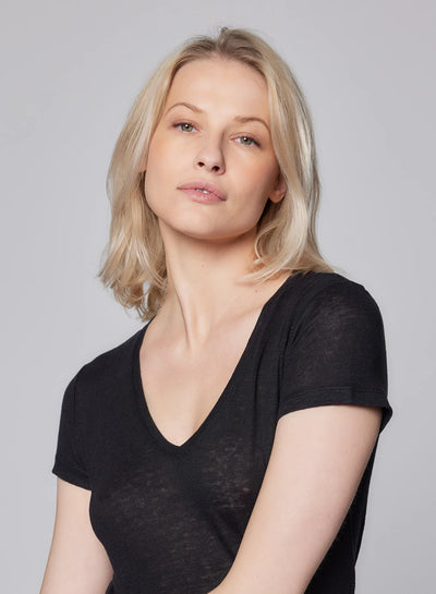 Stretch Linen V-Neck T-Shirt-Majestic Filatures-Tocca Finita
